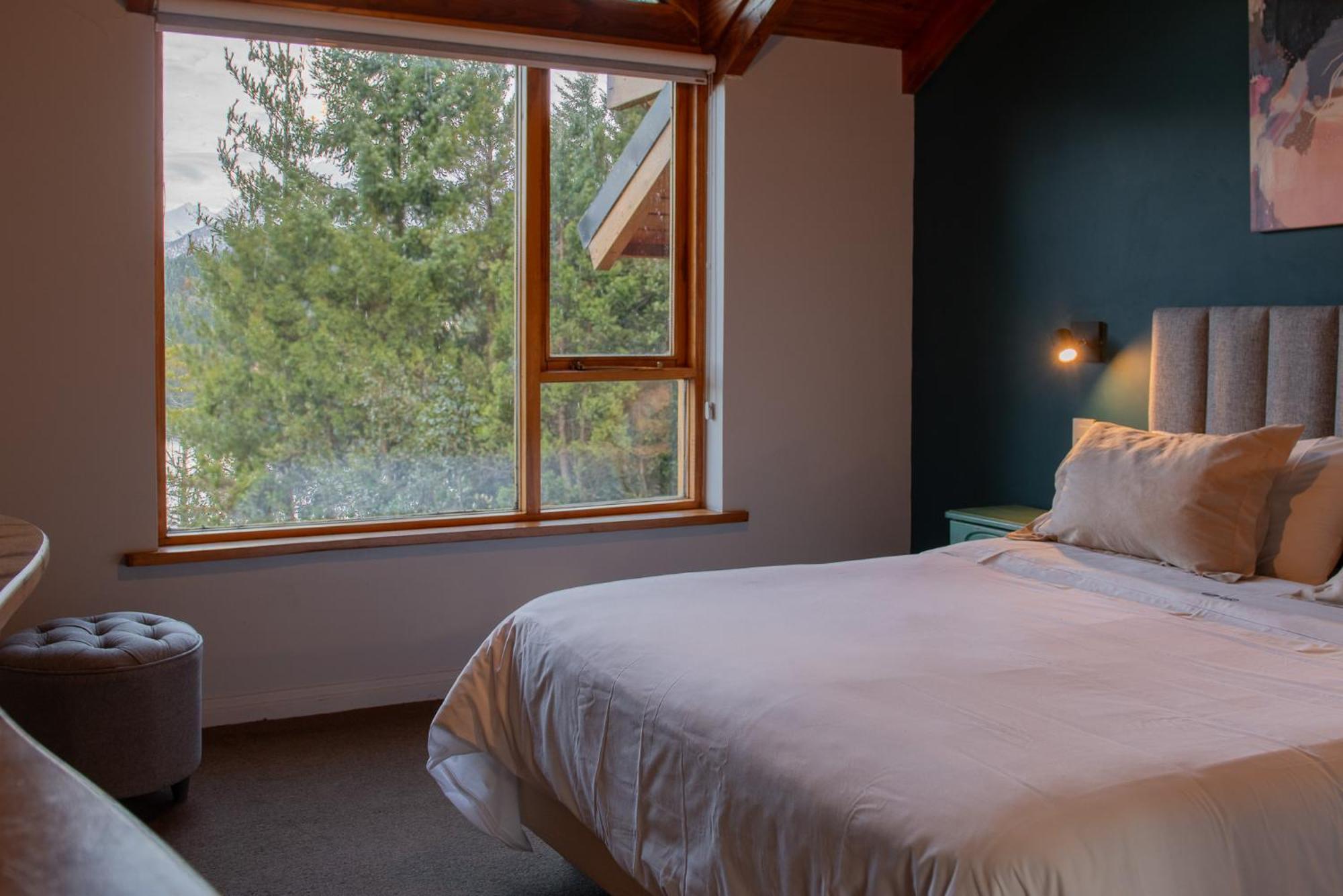 Peninsula Petit Hotel San Carlos de Bariloche Bagian luar foto