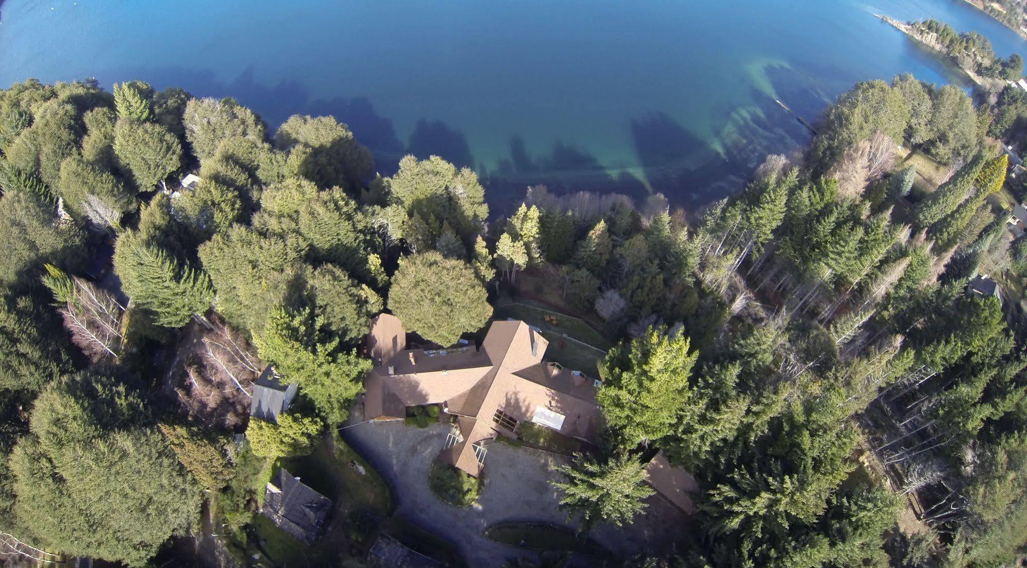 Peninsula Petit Hotel San Carlos de Bariloche Bagian luar foto